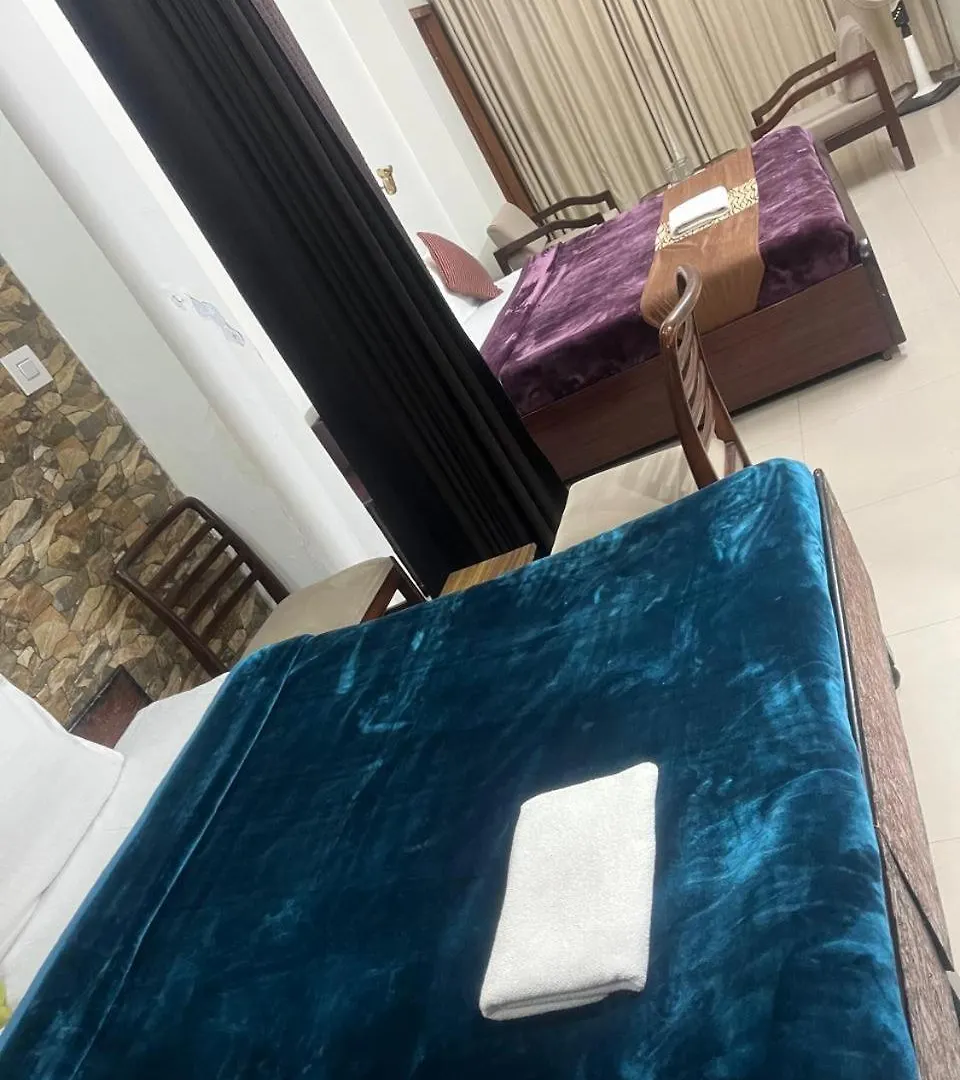 Tara Home Hp Hight Court 심라 B&B