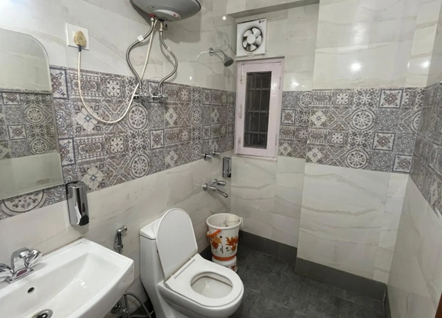 Tara Home Hp Hight Court 심라 B&B